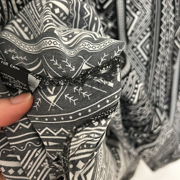 Women’s Black and White Aztec Print Sleeveless Dress - Picture 7 of 7